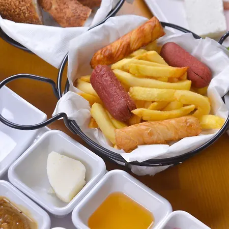 Ξενοδοχείο Madeen