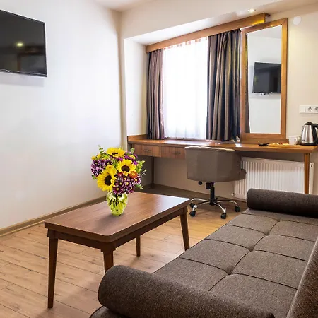 Ξενοδοχείο Madeen Εσκίσεχιρ